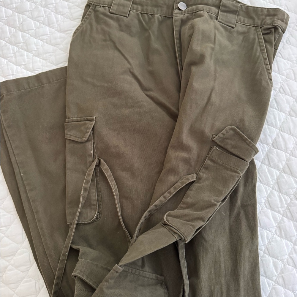 Fashion Nova Baggy Olive Utility Cargo Pants